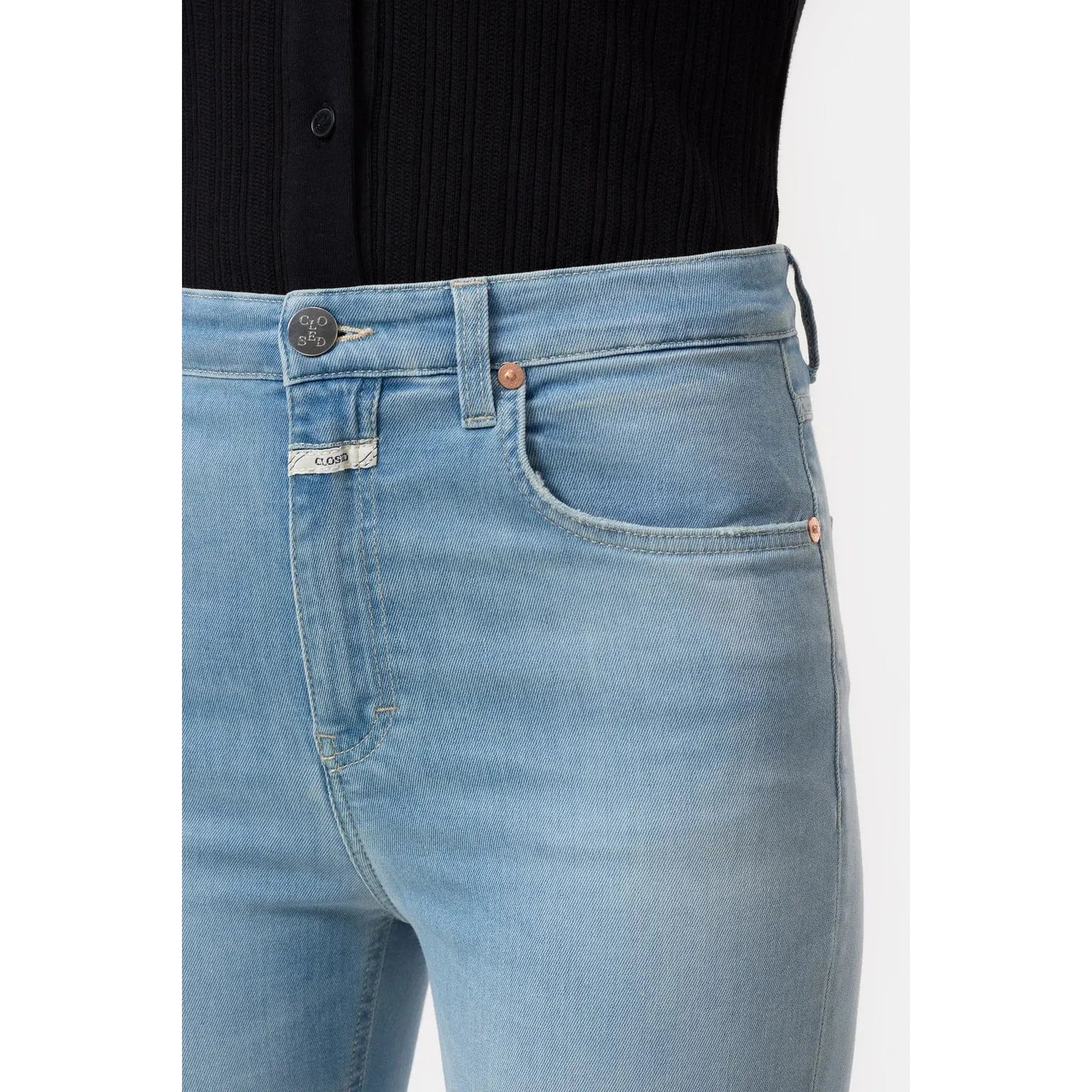 Closed Flared Jeans Hi-Sun in Light Blue