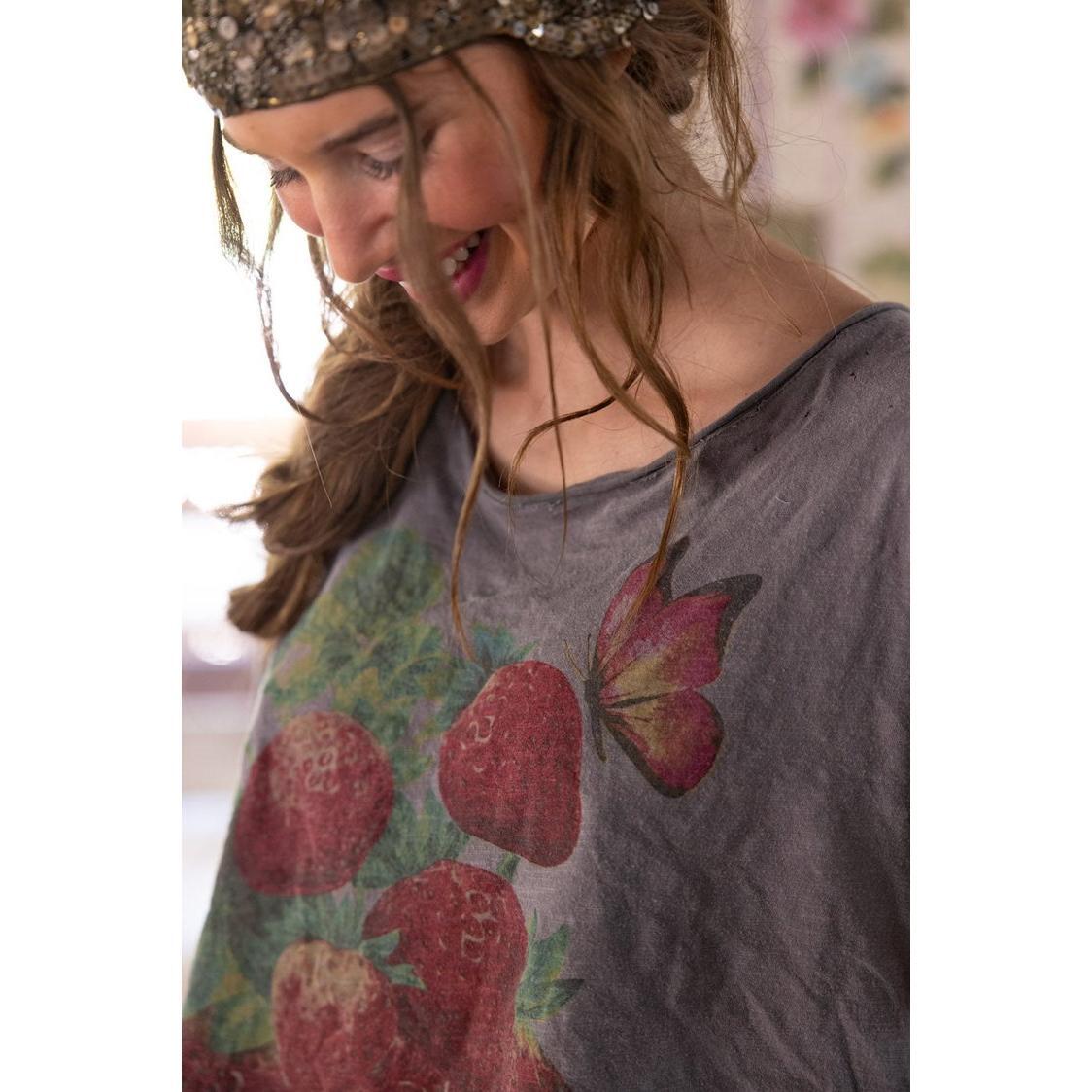 Magnolia Pearl Fraise Tee in Ozzy