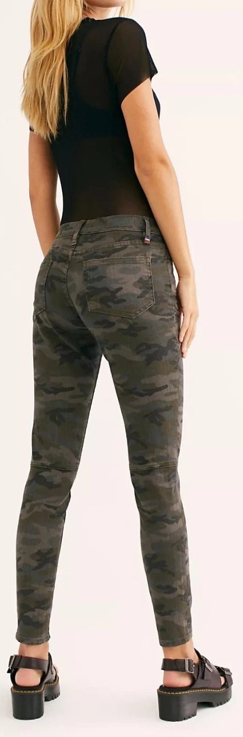 Etienne Marcel Classic Skinny Camo Pants Style EM7034