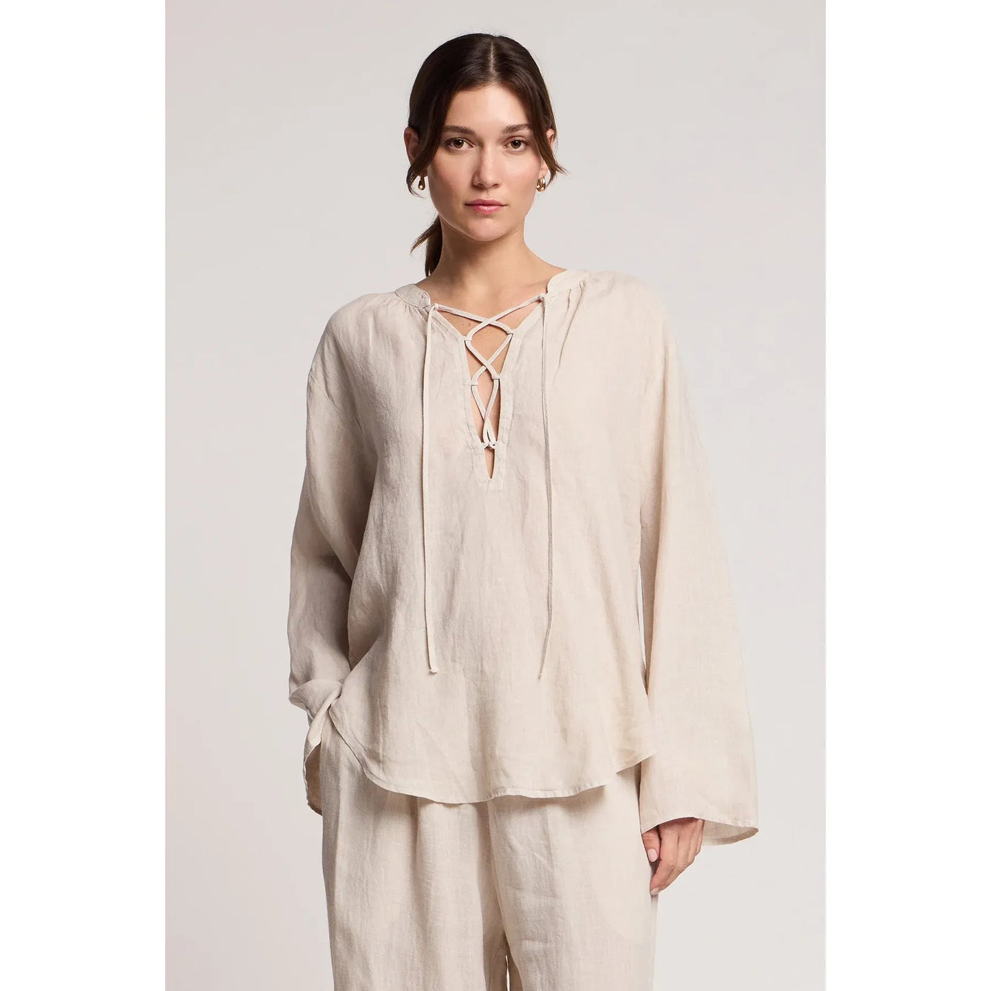 Velvet by Graham & Spencer Salma Linen Top in Cobble