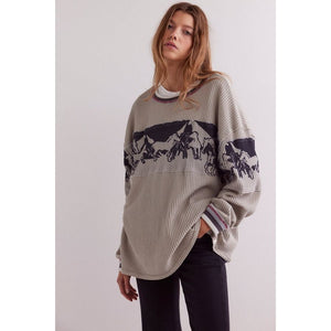 Free People Big Sky Graphic Tee in Grey