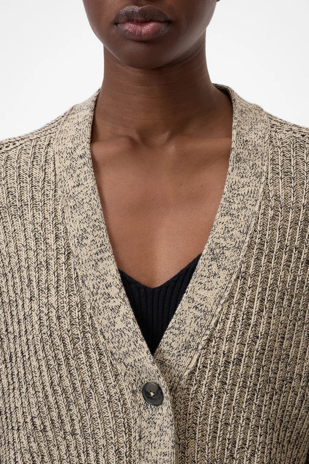 CLOSED Cardigan in Mouline Yarn in Desert Beige