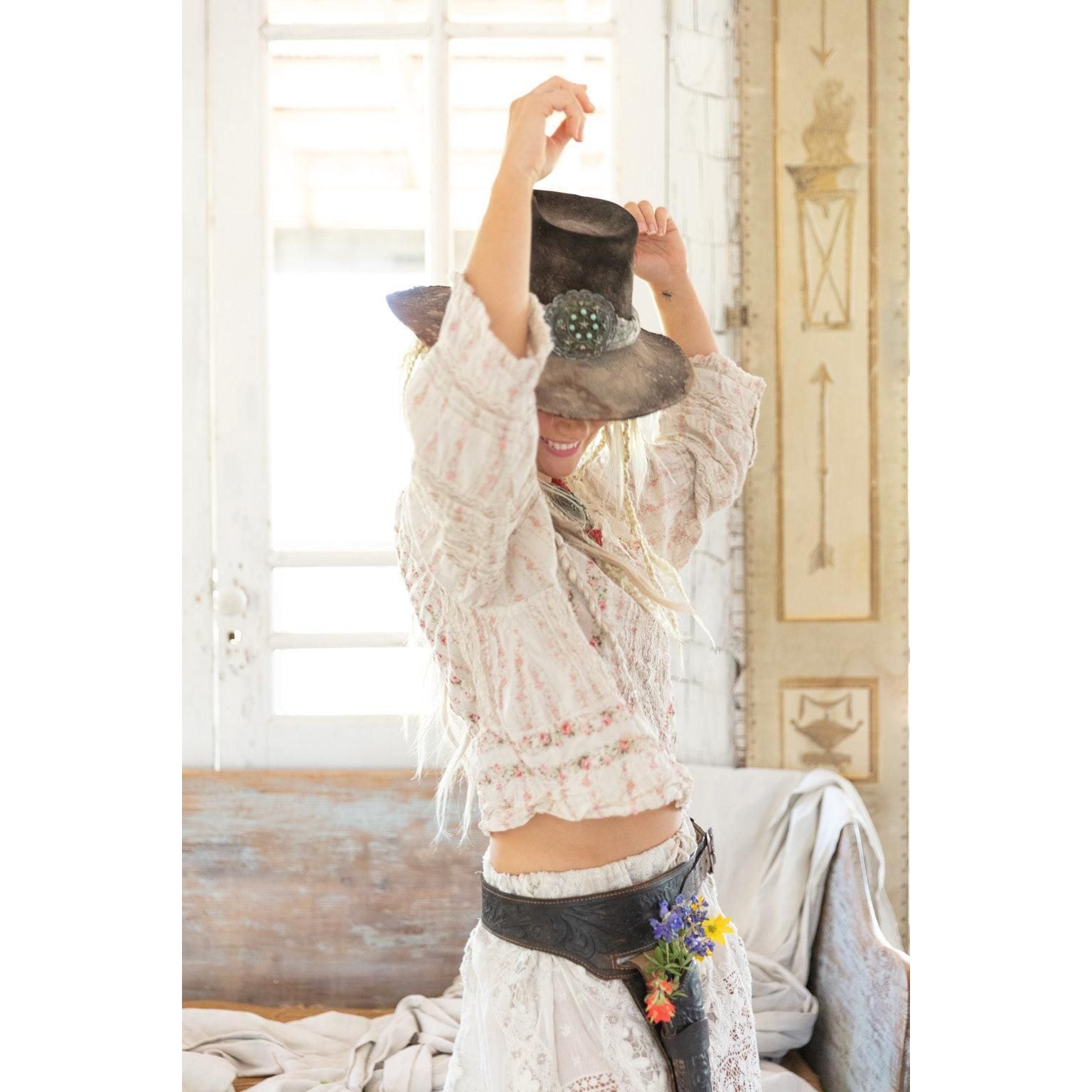 Magnolia Pearl Floral Raelle Blouse in Rosalina