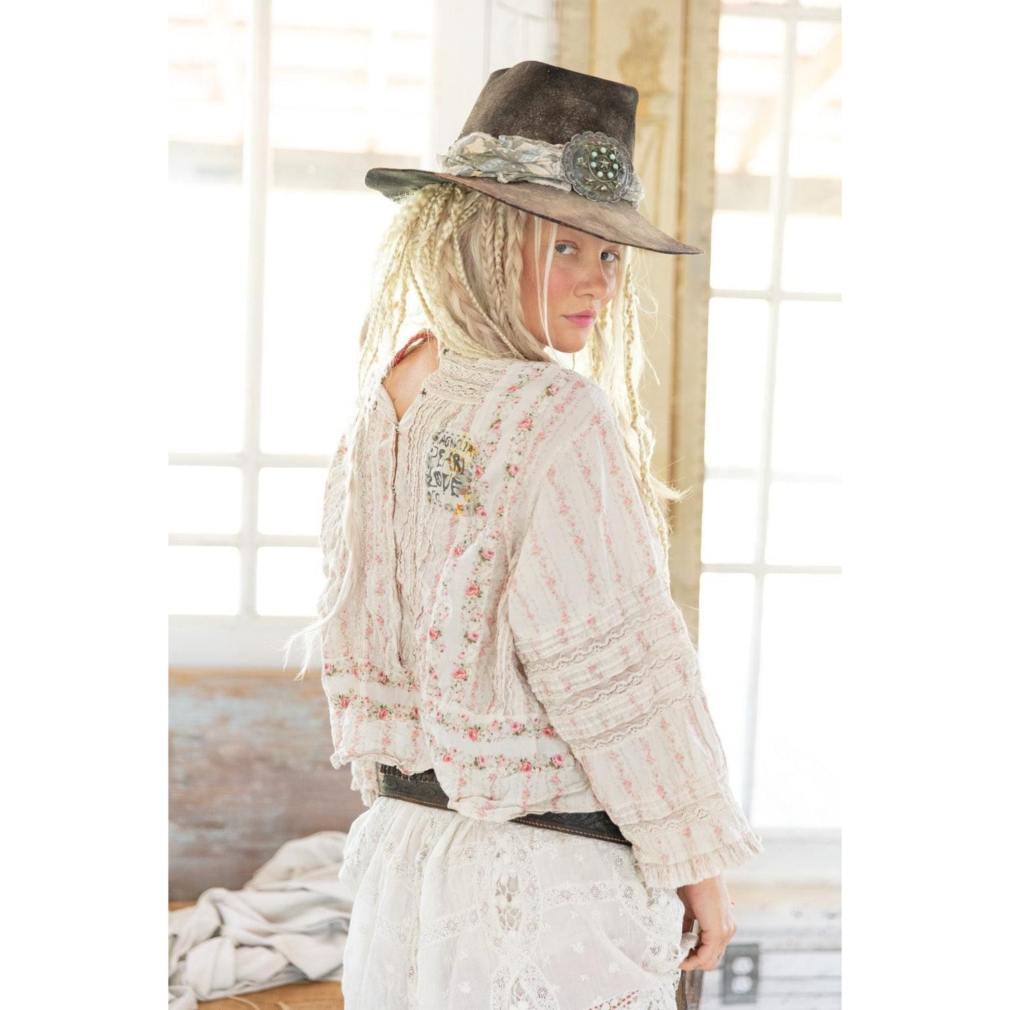 Magnolia Pearl Floral Raelle Blouse in Rosalina