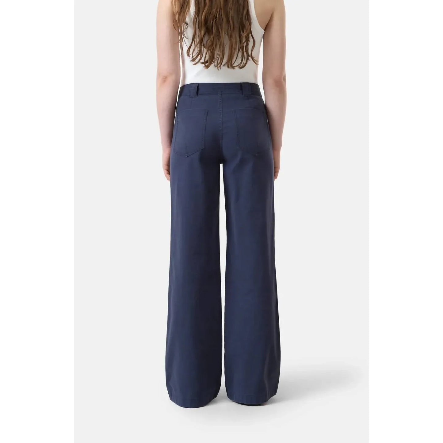 Closed Aria Pant in Navy
