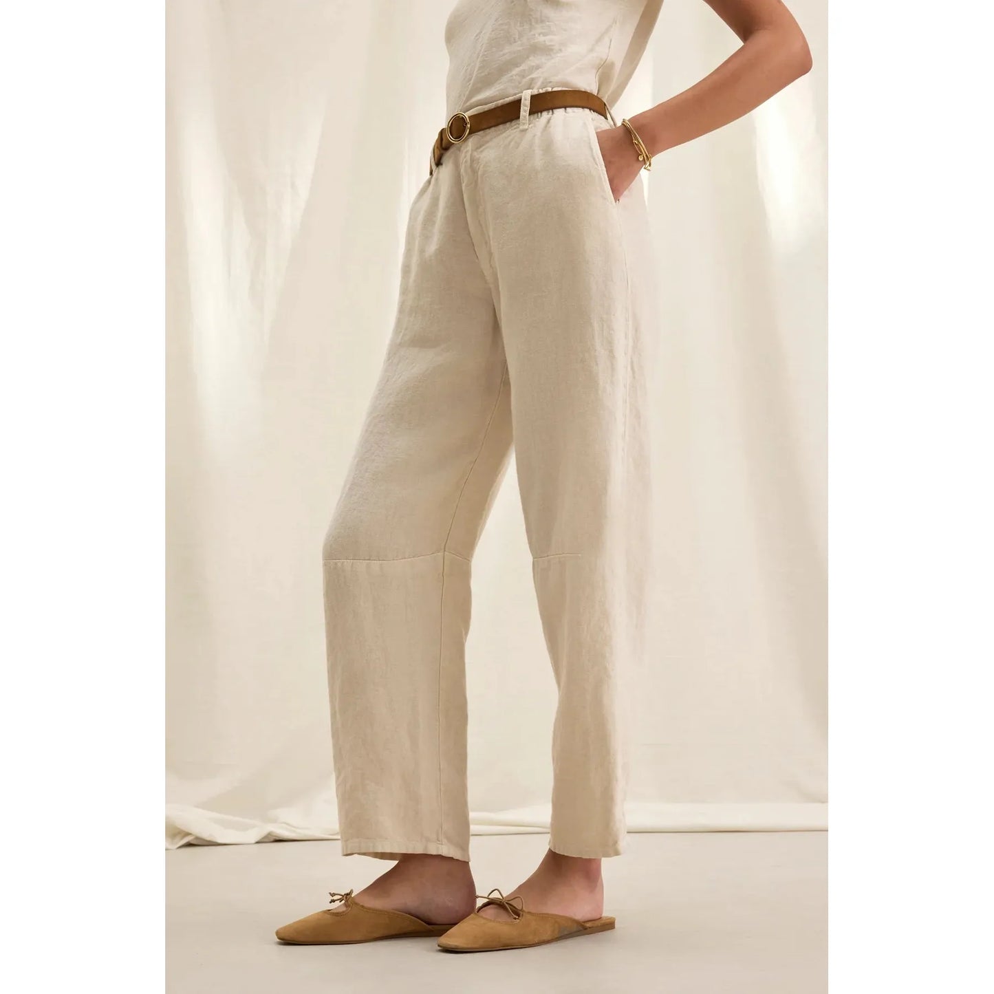 Velvet by Graham & Spencer Taylor Heavy Linen Pant in Chalk