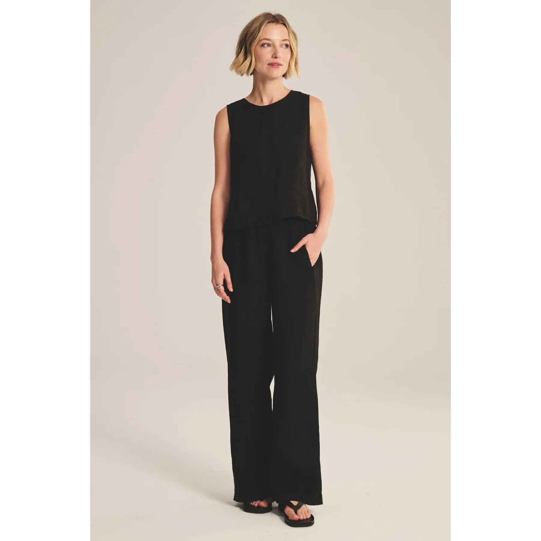 Velvet by Graham & Spencer Lola Linen Pant in Black