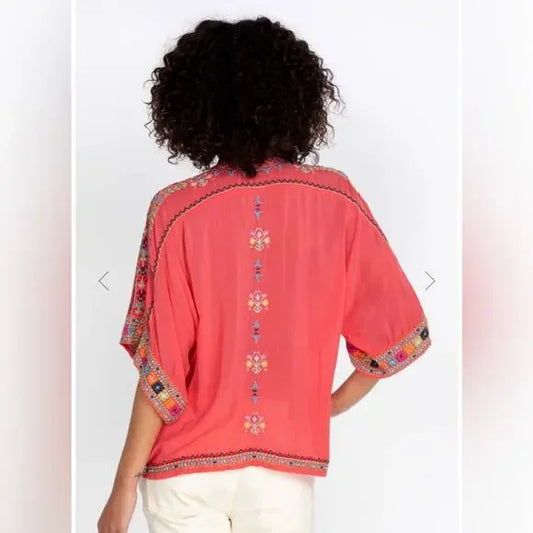 Johnny Was Xylia Blouse in Pink